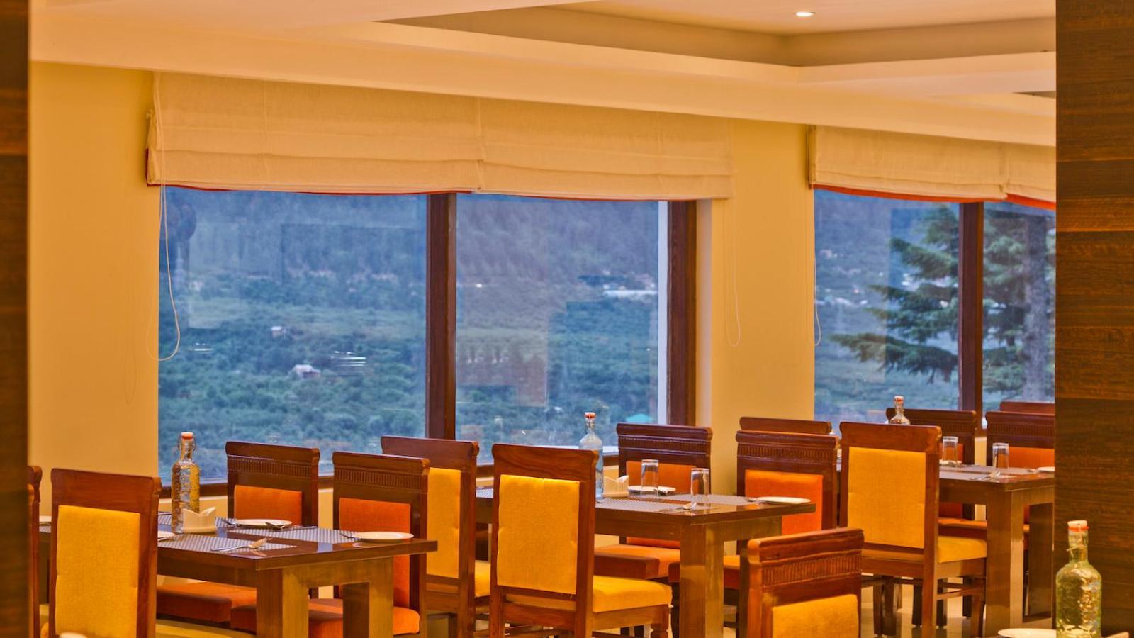 Hotel Himalayan Monal By Blueko Hotels Manāli Exterior foto