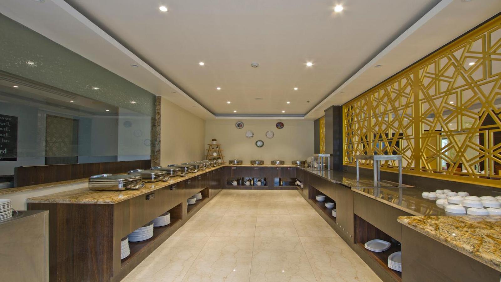Hotel Himalayan Monal By Blueko Hotels Manāli Exterior foto