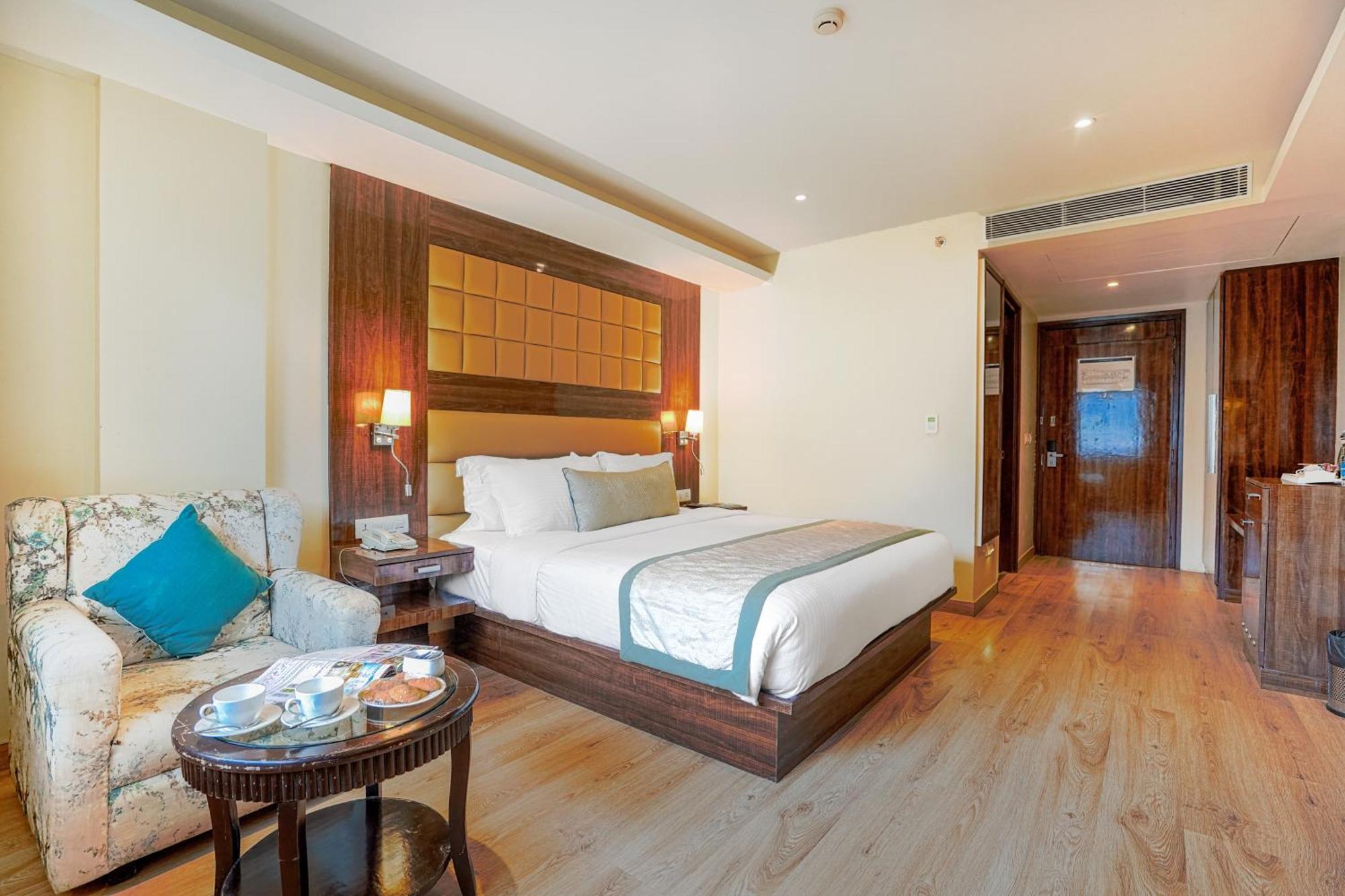 Hotel Himalayan Monal By Blueko Hotels Manāli Exterior foto